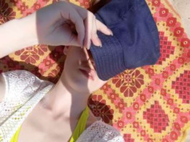 -FERAL-BERRY- amateur webcam photo