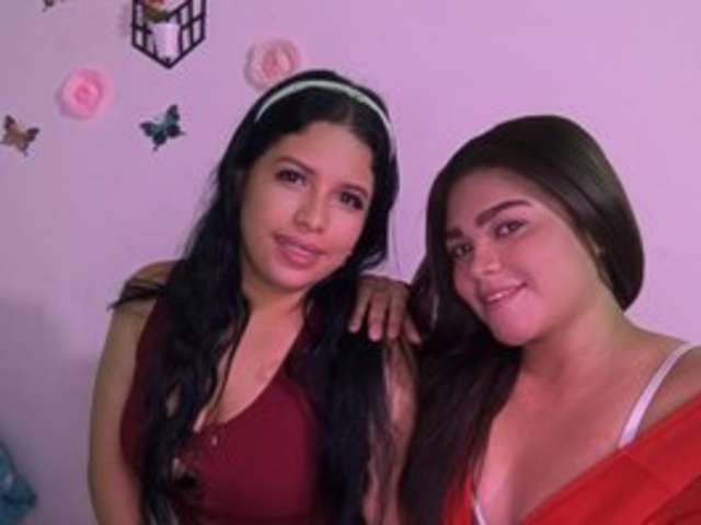 2MOONSFULLOFLOVE amateur webcam photo