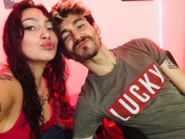 AARONANDELIZABETH amateur webcam photo