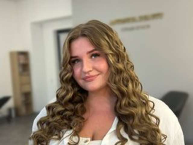 ADELE-SUGAR amateur webcam photo