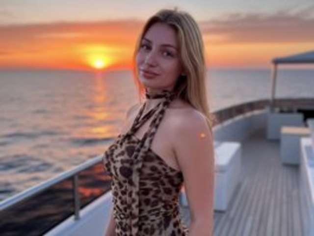 ADENACOFFLAND amateur webcam photo