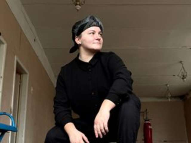 ALEXA2404 amateur webcam photo