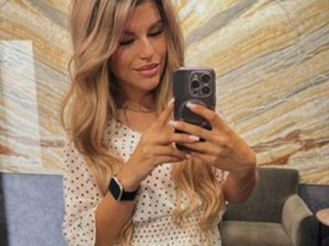 ALEXAX7 amateur webcam photo
