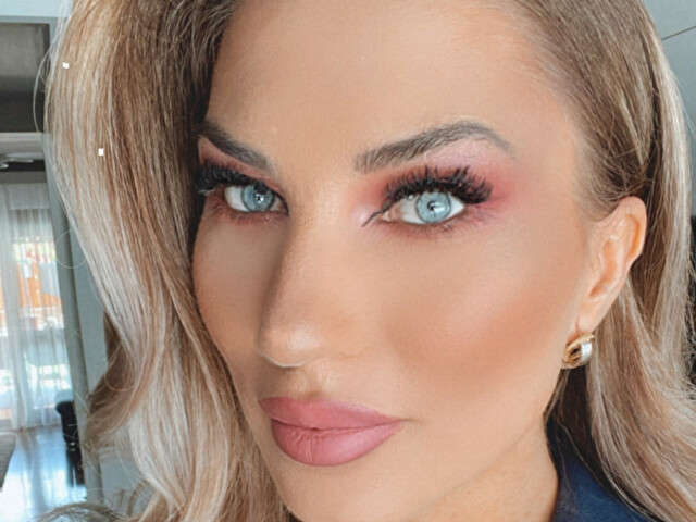 ALLYSAHOT amateur webcam photo