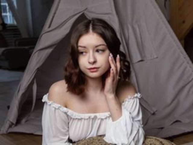 AMELIASHINE1 amateur webcam photo