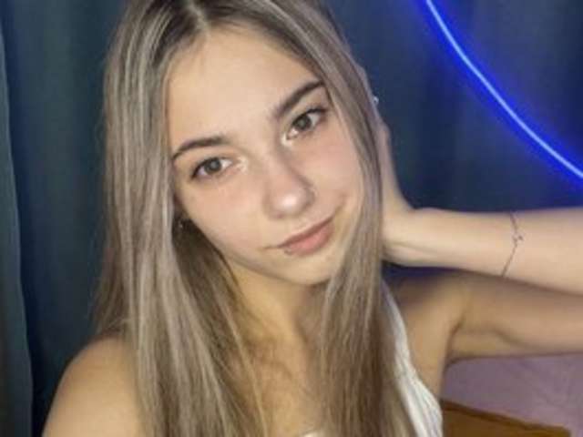 ANGELINKAKITTY amateur webcam photo