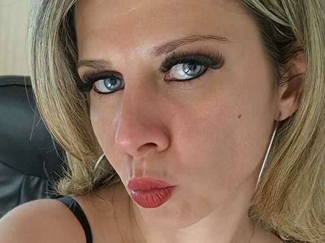 ANNEBLUEEYES amateur webcam photo