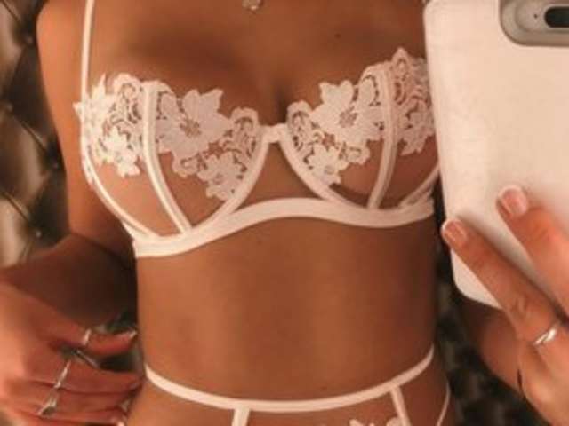 ARIANALEWIIS amateur webcam photo