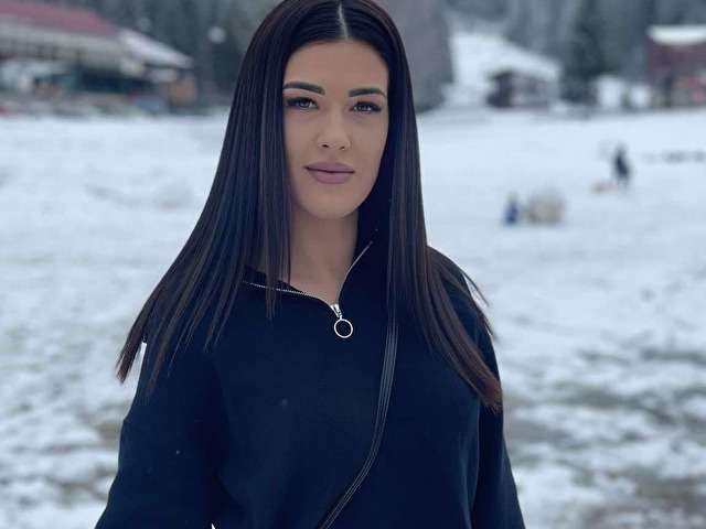 AZAMAYA amateur webcam photo