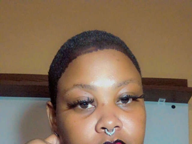 BUSTYBAE35 amateur webcam photo