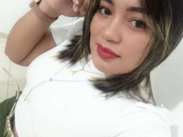 BELLASUMMERS amateur webcam photo