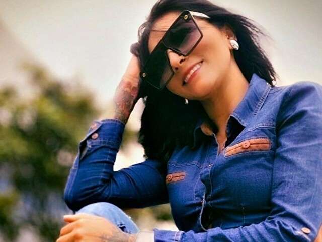 CHRISTALMOON amateur webcam photo