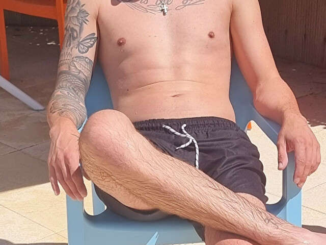 go to chat with Couplehot22