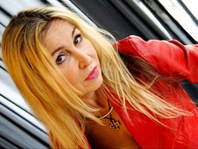 CRYSTALMUTTI amateur webcam photo
