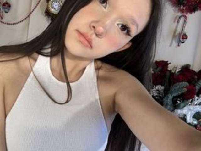 CUTELOLLY amateur webcam photo