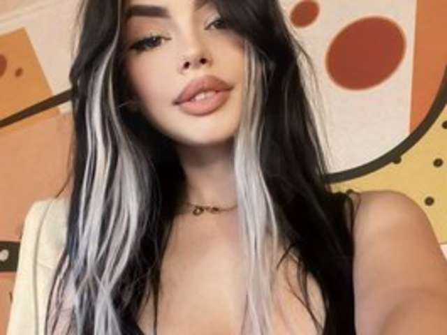 DAENERYSDAEN amateur webcam photo