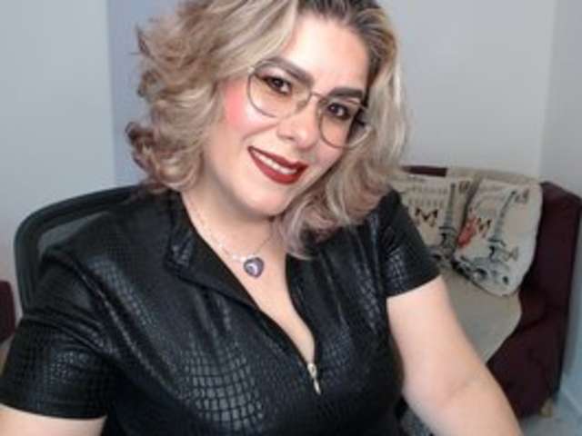 DIVA-HOT82 amateur webcam photo
