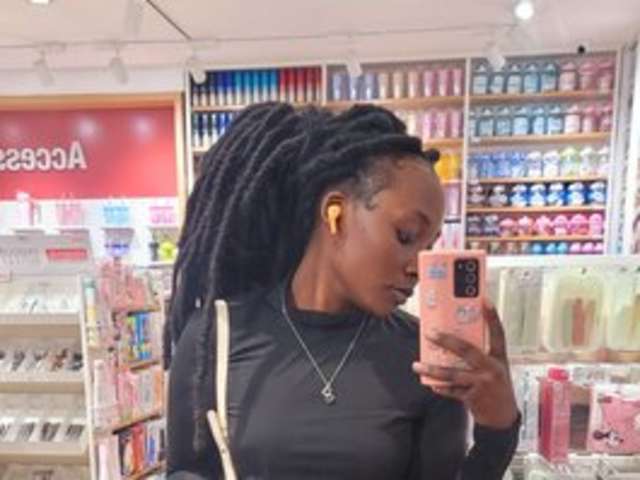 EBONYCUTELYN amateur webcam photo