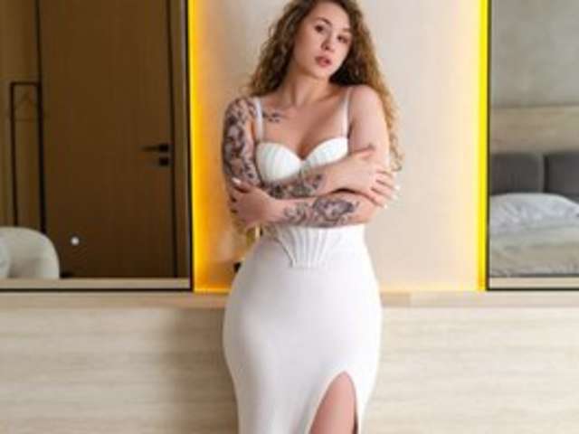 ELSIEE-CUTTIESS amateur webcam photo