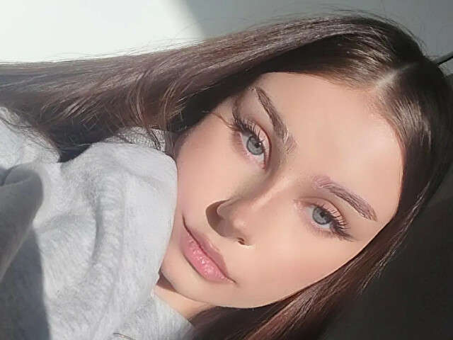 EMILYSLIM amateur webcam photo