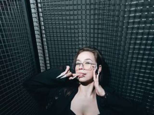 EVABLISS amateur webcam photo