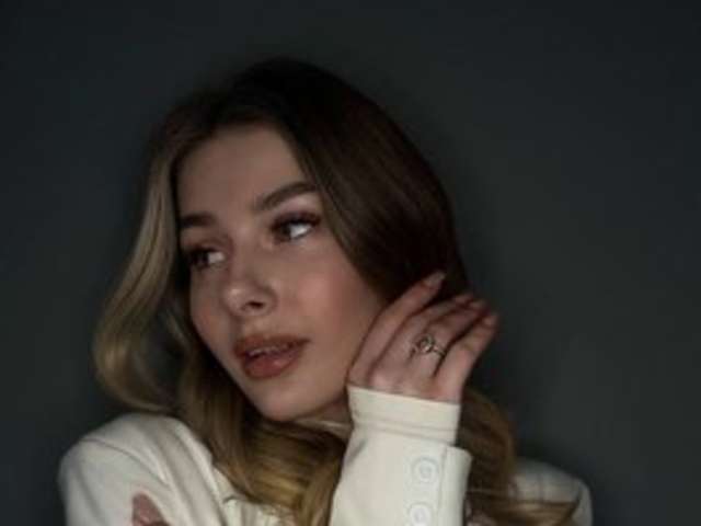 EVAELLIS amateur webcam photo