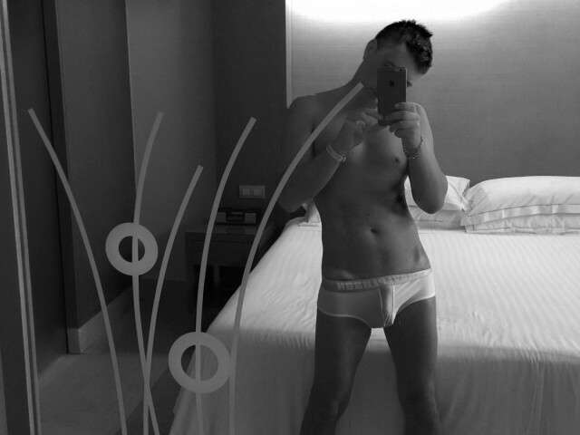 HOTMODEL amateur webcam photo