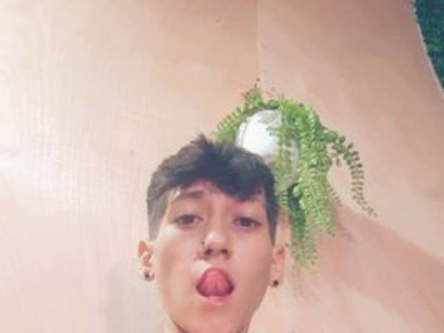 HOTTALEXXXA amateur webcam photo