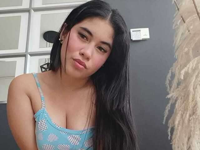 IVYLEMUSS amateur webcam photo
