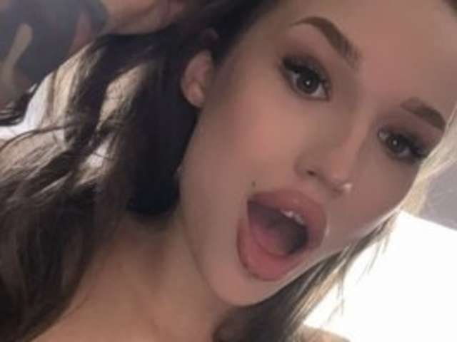 JADE-LUMIN amateur webcam photo