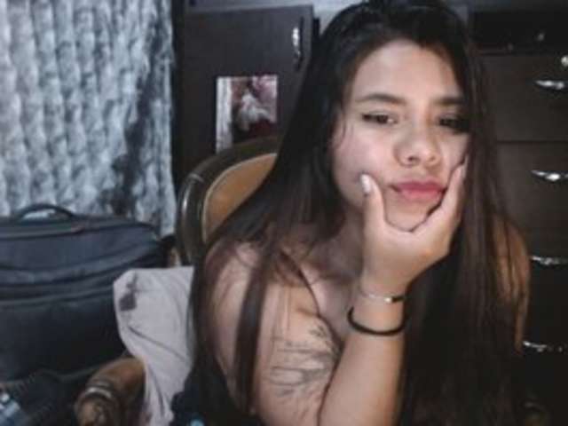 JULIBD27 amateur webcam photo