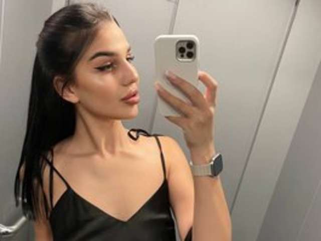 KAMILAVIBES amateur webcam photo