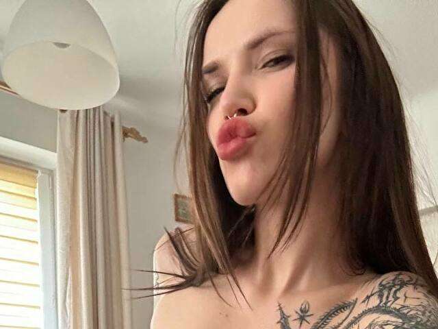 KAYLAMORGAN amateur webcam photo