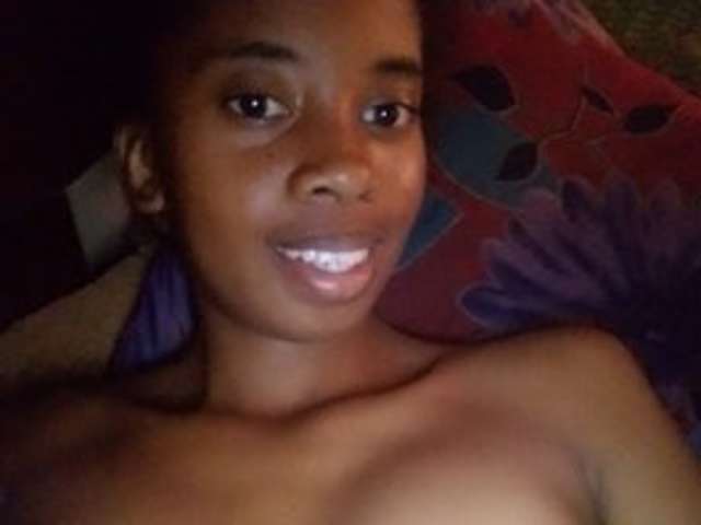 KAZY01 amateur webcam photo