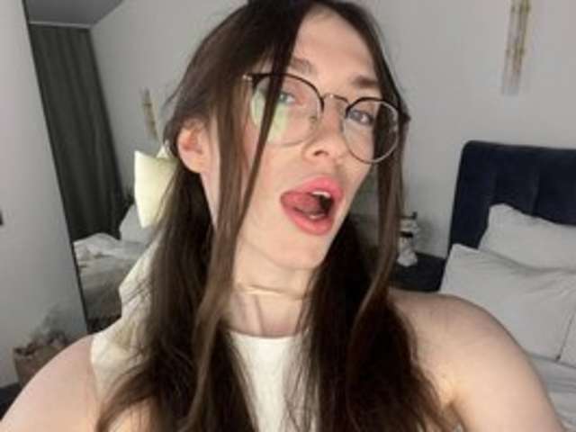 KELLYYBERYY amateur webcam photo