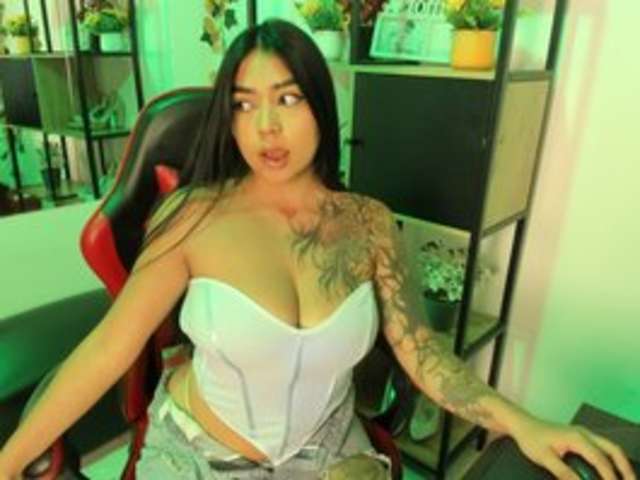 KEYLACUTTE amateur webcam photo