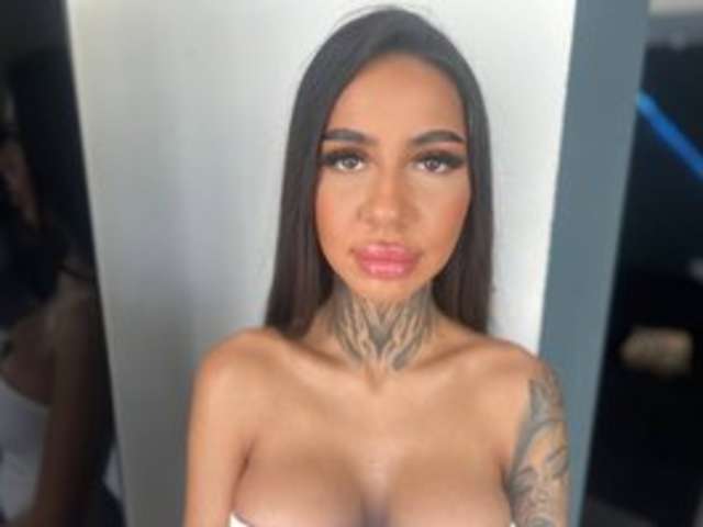 KIARAMORENO amateur webcam photo