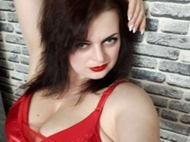 LINA2111 amateur webcam photo