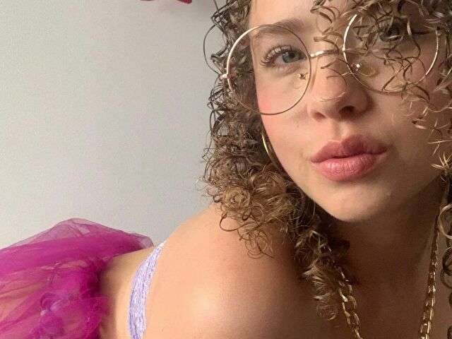 LATINBLONDE amateur webcam photo