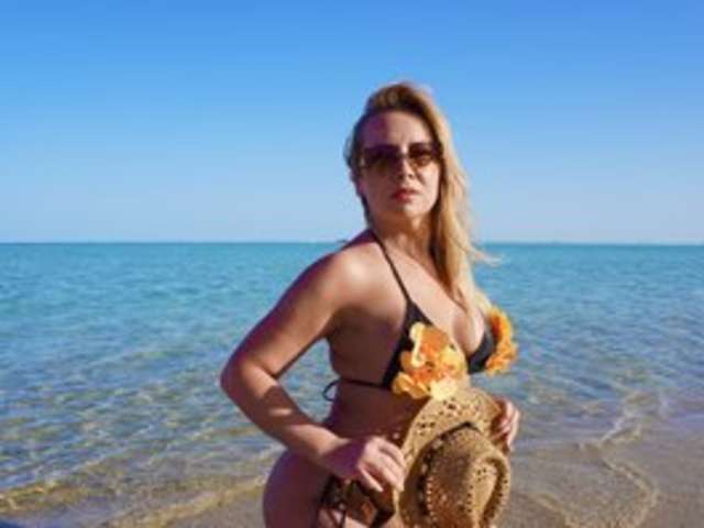 LATOYASENSUAL amateur webcam photo