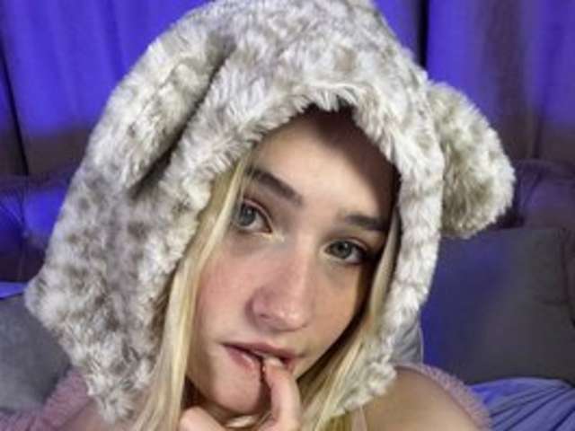 LILELFIE amateur webcam photo