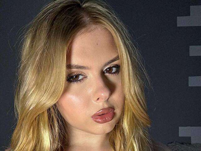 LOCACOCO amateur webcam photo