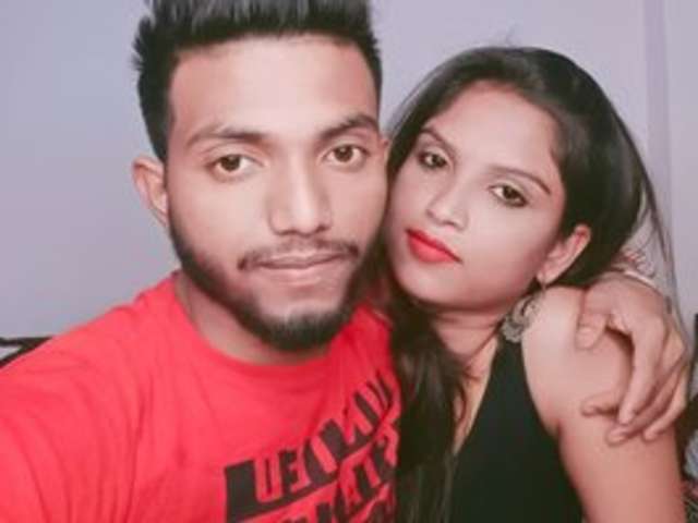 MAHILIVE amateur webcam photo