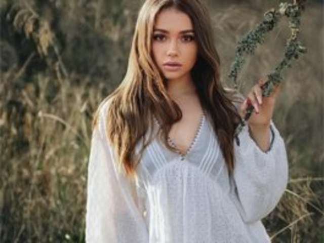 MAYBEBABETV amateur webcam photo