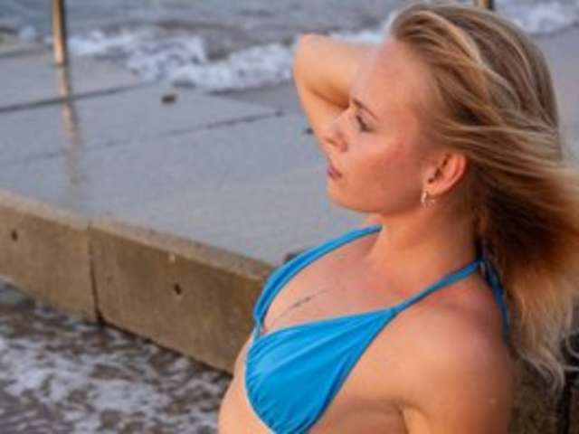 MISSCHERRY amateur webcam photo