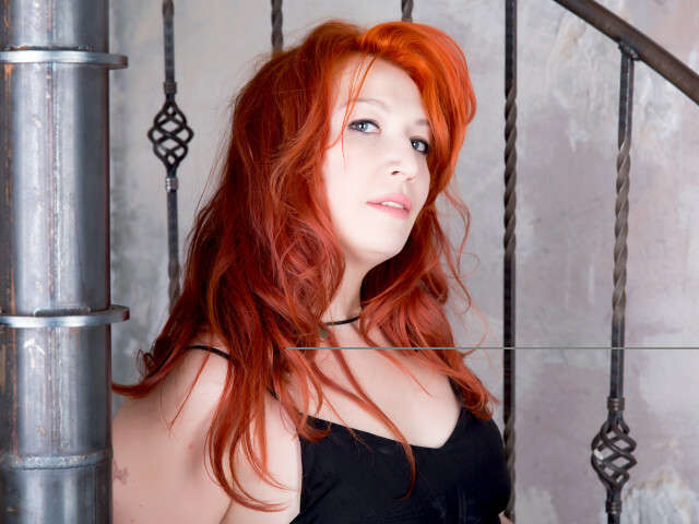 MISTRESSGINA amateur webcam photo
