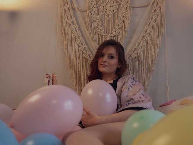 NADINEXGOLD amateur webcam photo