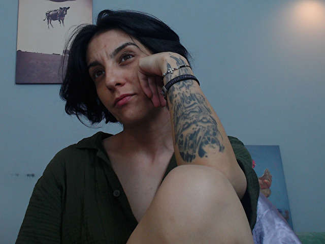 NATASHA amateur webcam photo