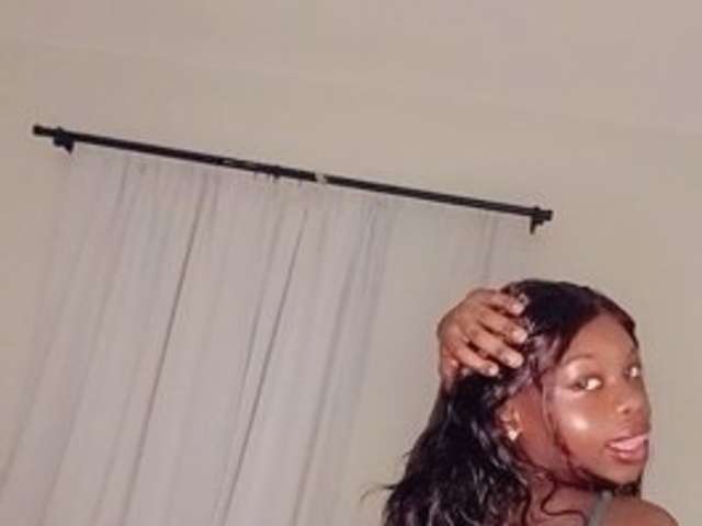 NAUGHTYCHERIE amateur webcam photo