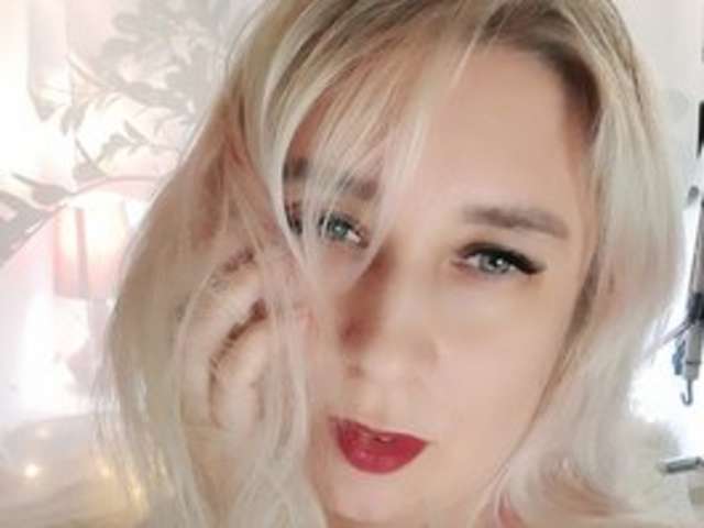 NICOLETTE69V amateur webcam photo